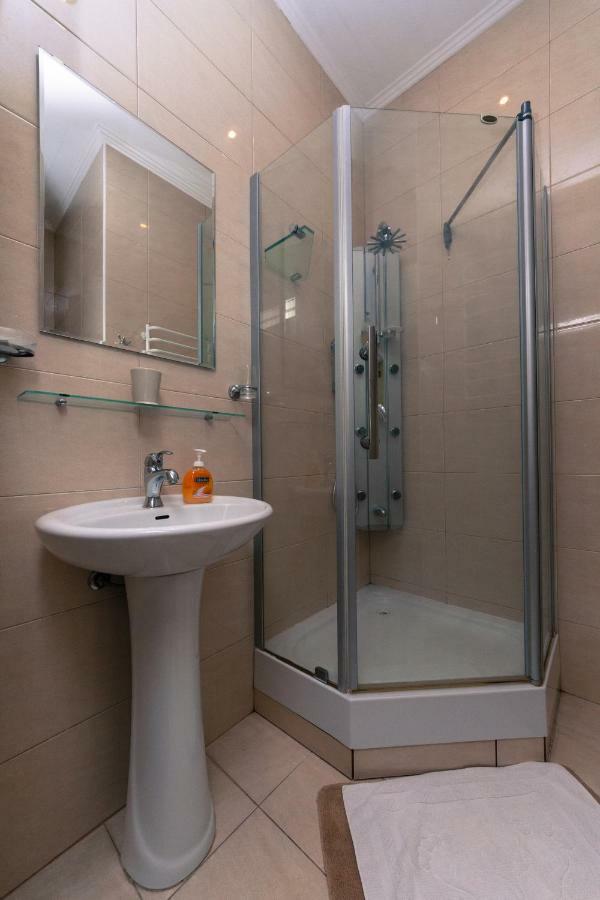 Flat For You Kiev Luaran gambar